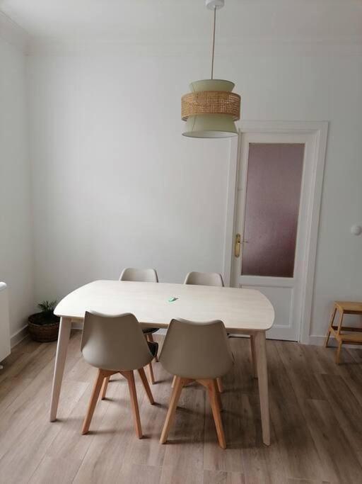 Apartamento Completamente Equipado Centro Ferrol Bagian luar foto